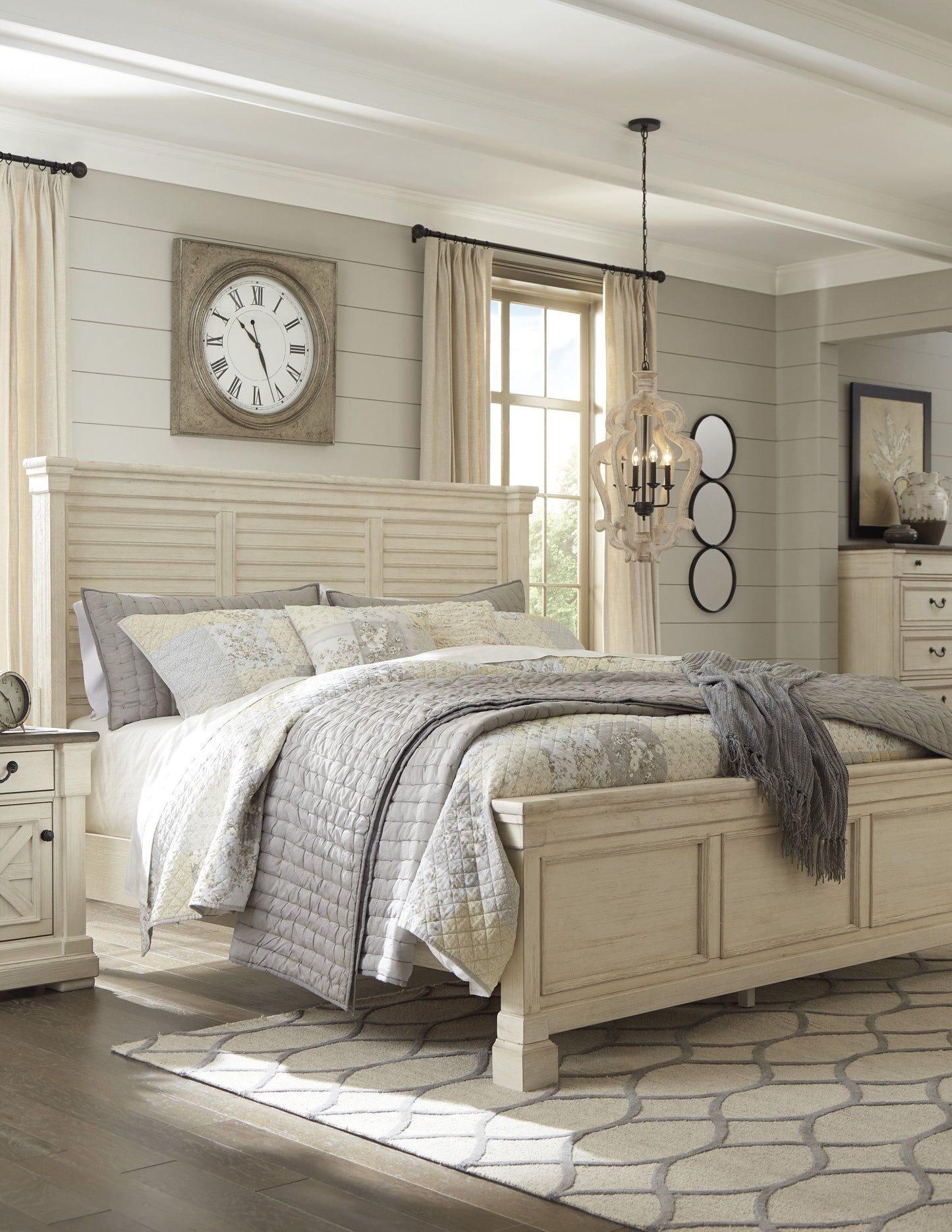 Bolanburg - Antique White - King Panel Bed