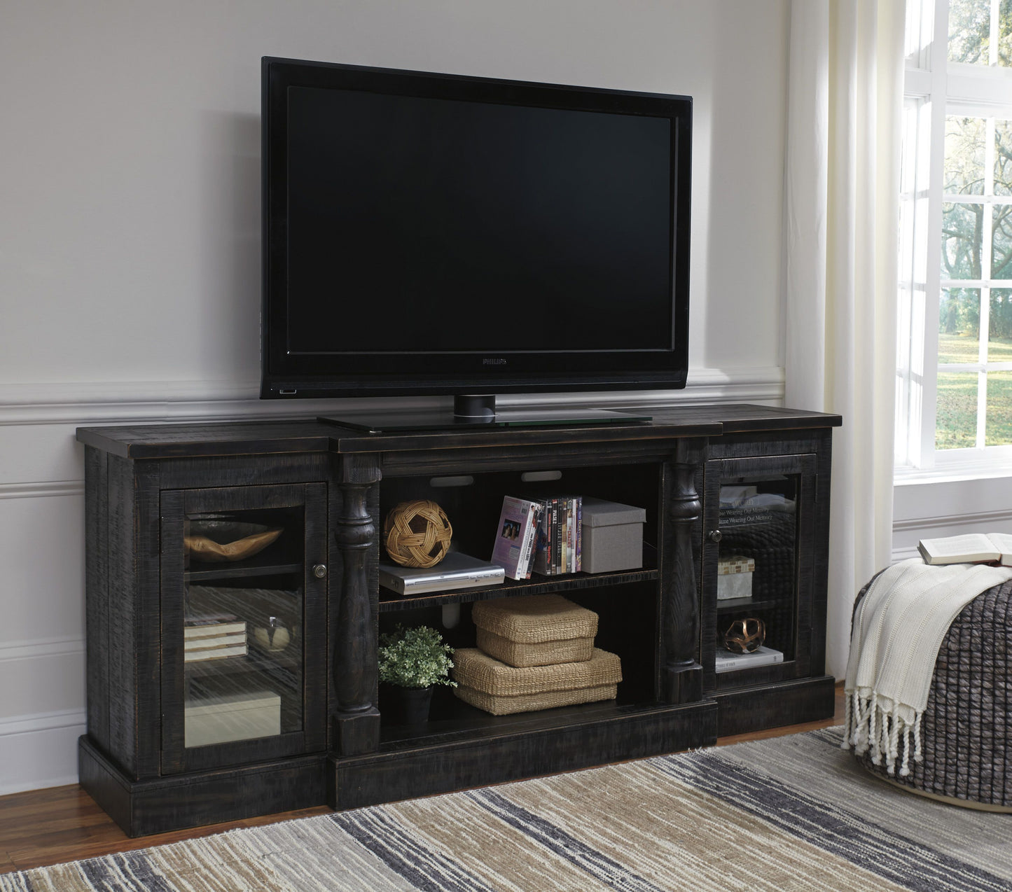 Mallacar - Black - XL TV Stand w/Fireplace Option