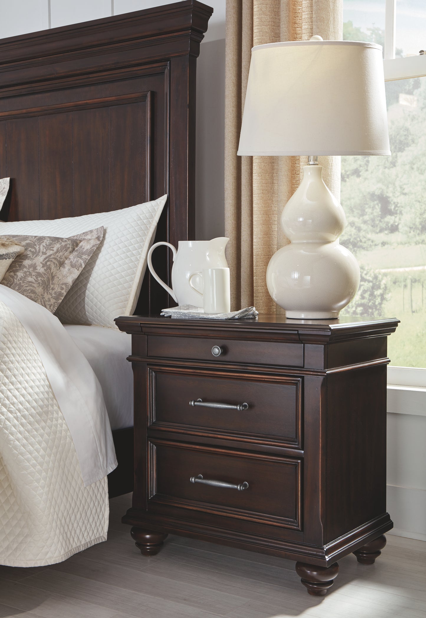 Brynhurst - Dark Brown - Three Drawer Night Stand