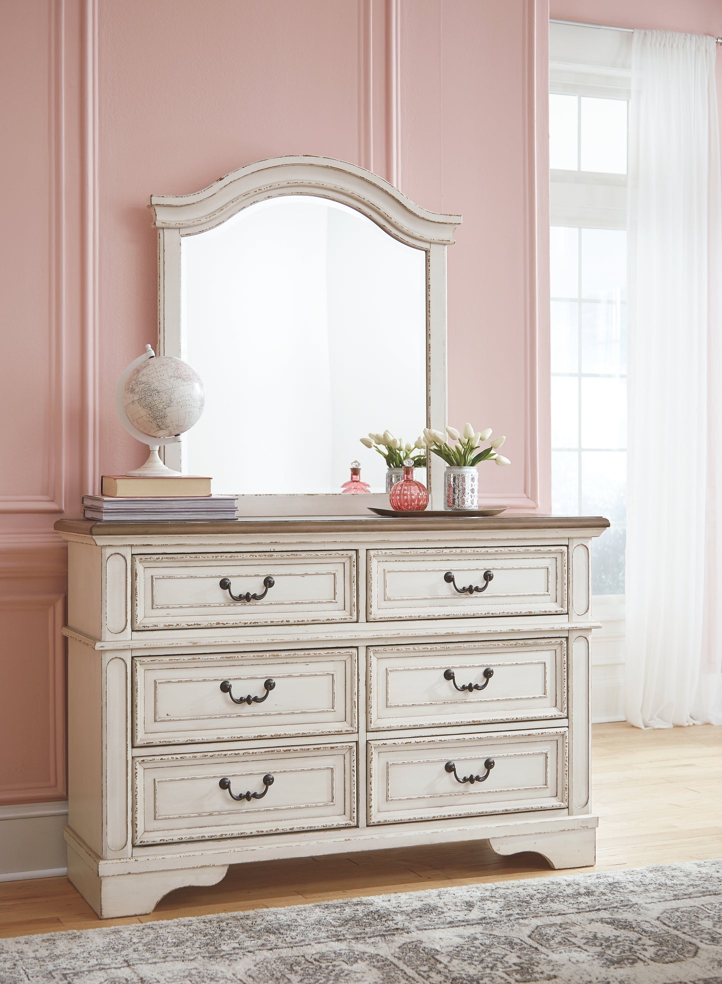 Realyn - Two-tone - Dresser & Mirror
